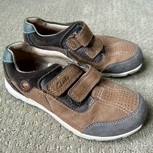 Clarks Kids Tan and Gray Sneakers